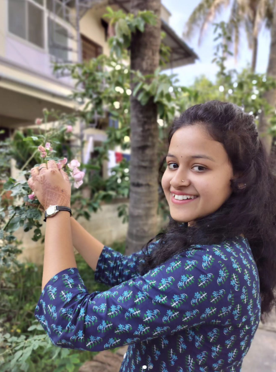 Manali Dixit Manali dixit